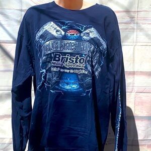 Woman’s long sleeve XL tee